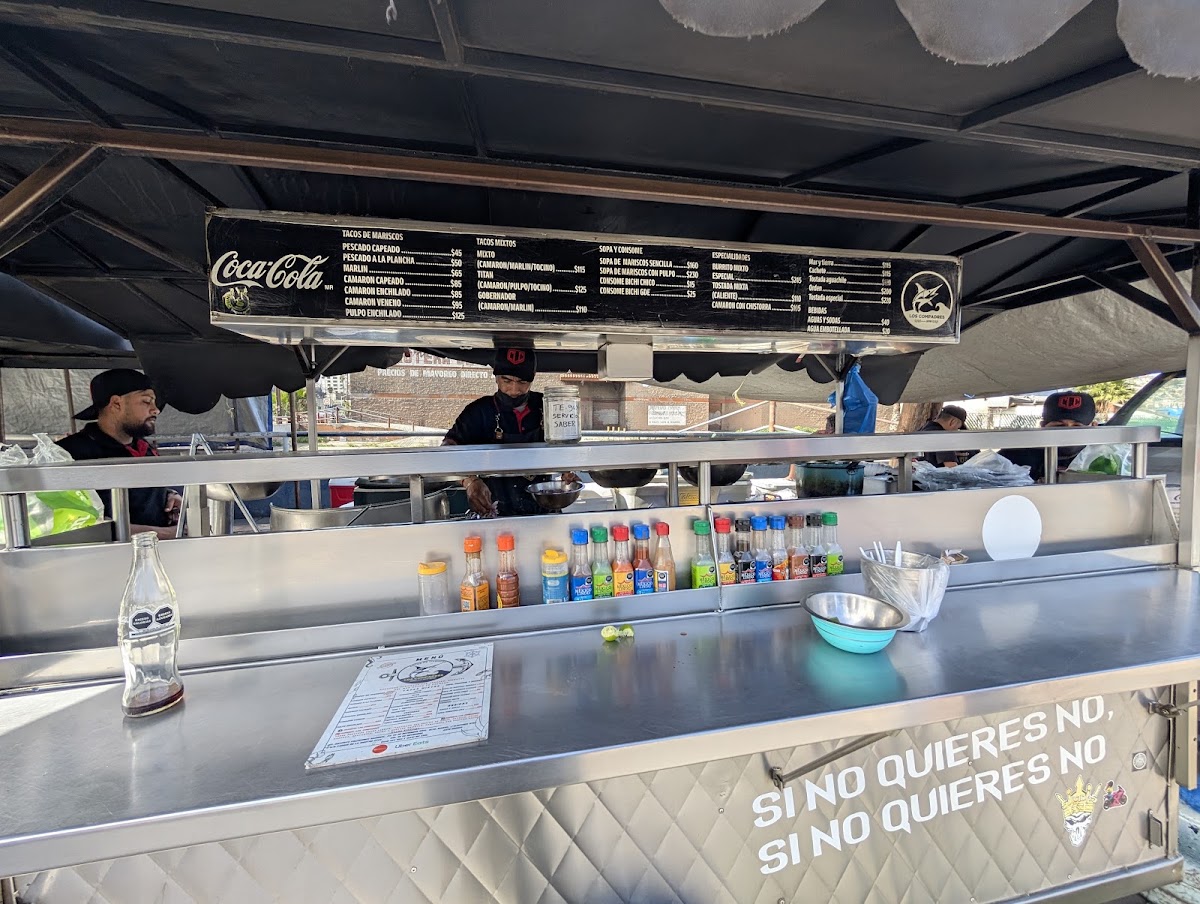 Tacos de Mariscos Los Compadres 20 Nov