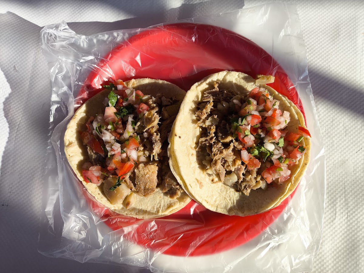 Tacos de Carnitas “El Farolito” Vidrio